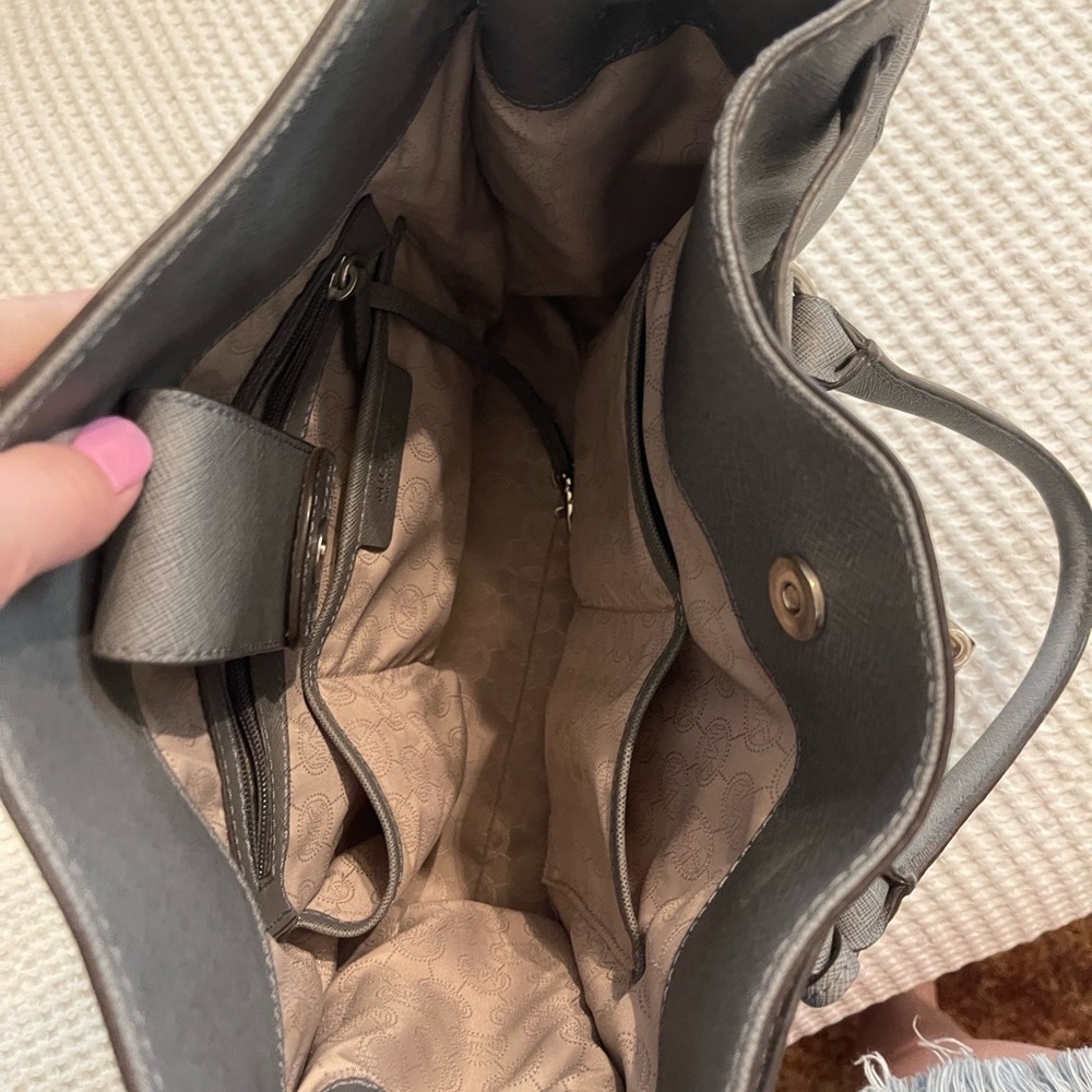 Michael Kors Tote Purse - Picture 3 of 3